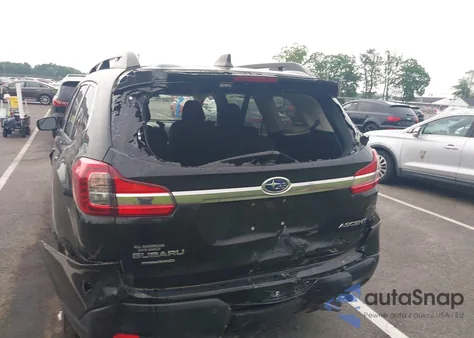2021 Subaru Ascent Premium z USA, uszkodzony, nr VIN 4S4WMAFD9M3448624